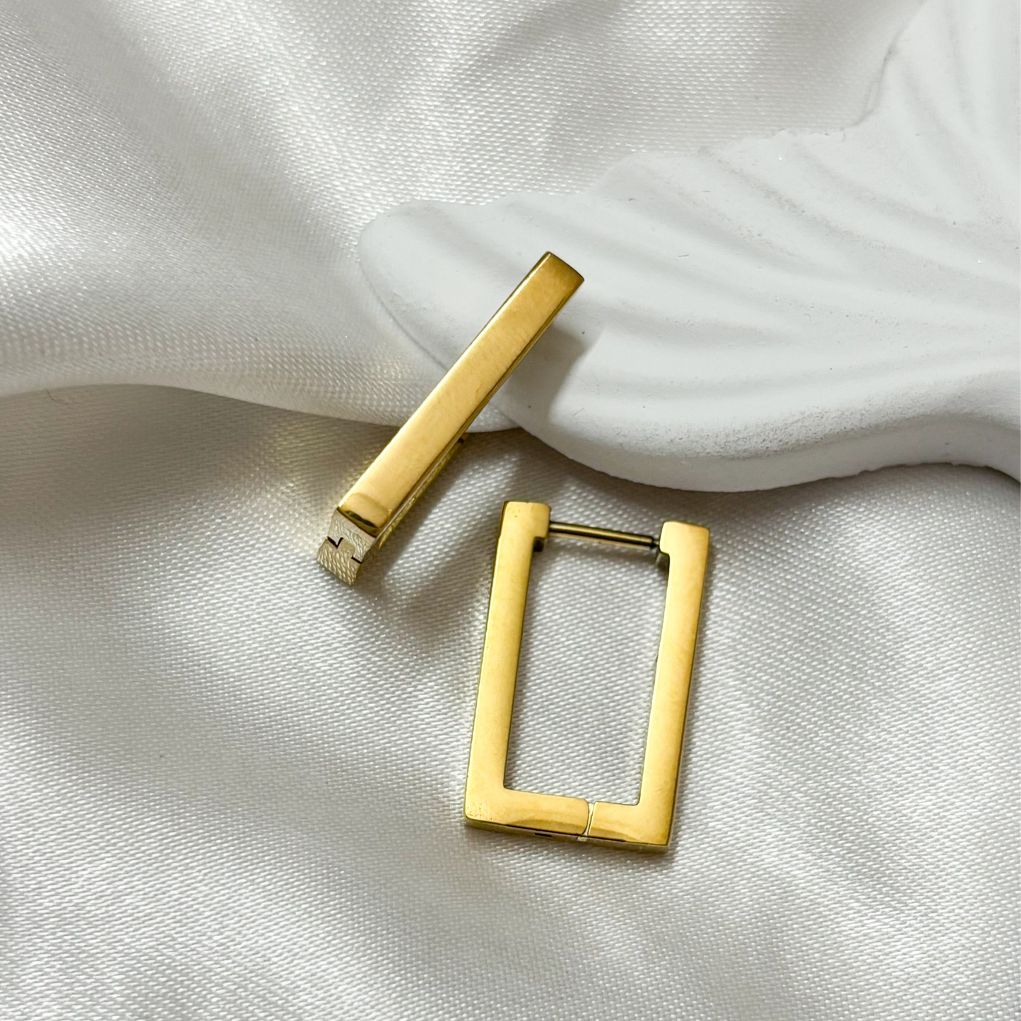 Minimal Muse Hoops