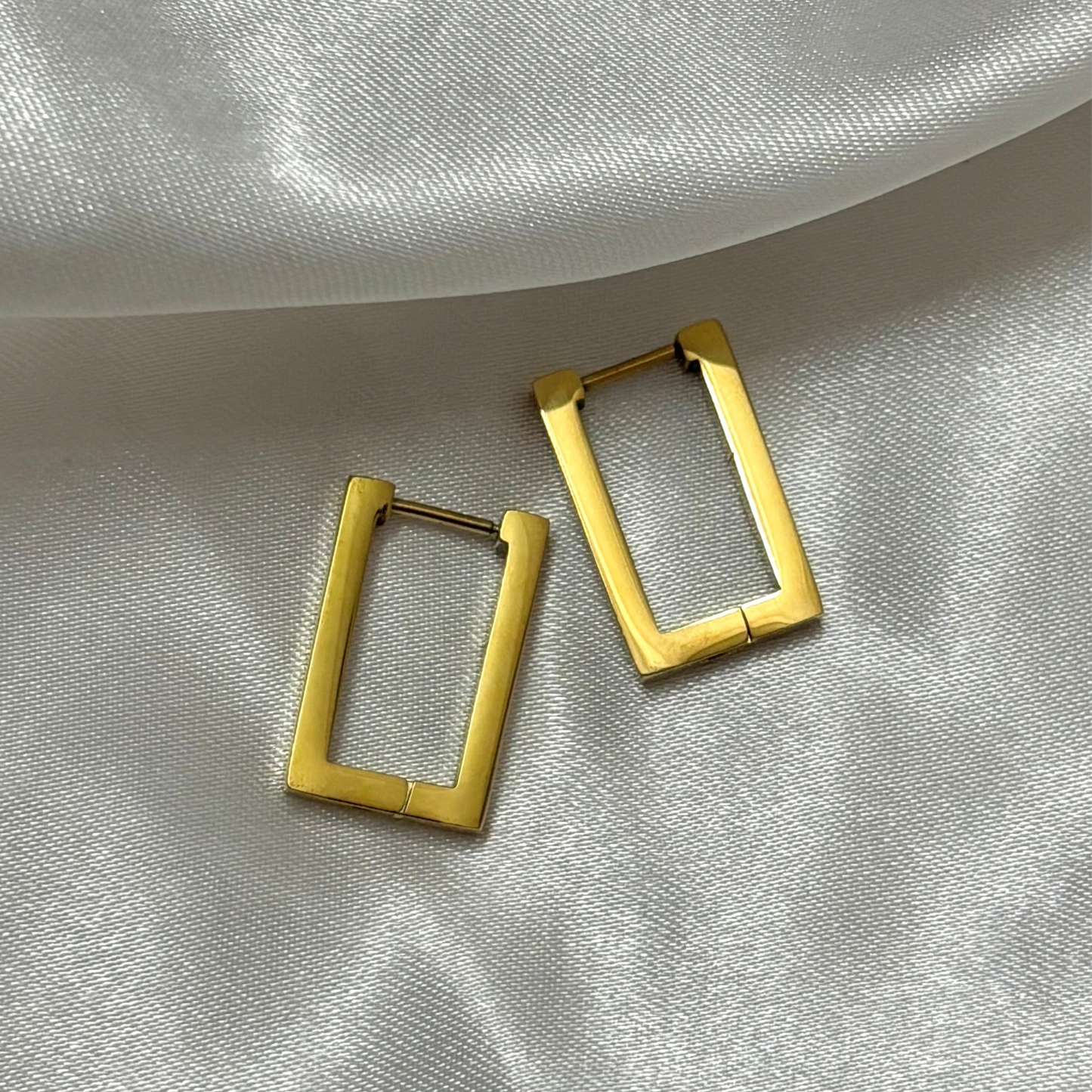 Minimal Muse Hoops