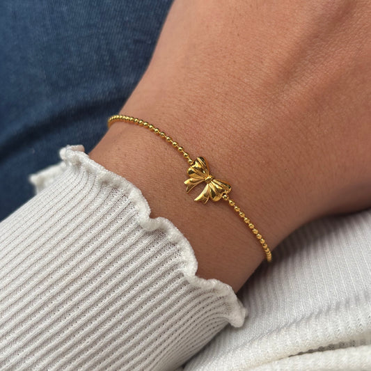 Knot grace bracelet